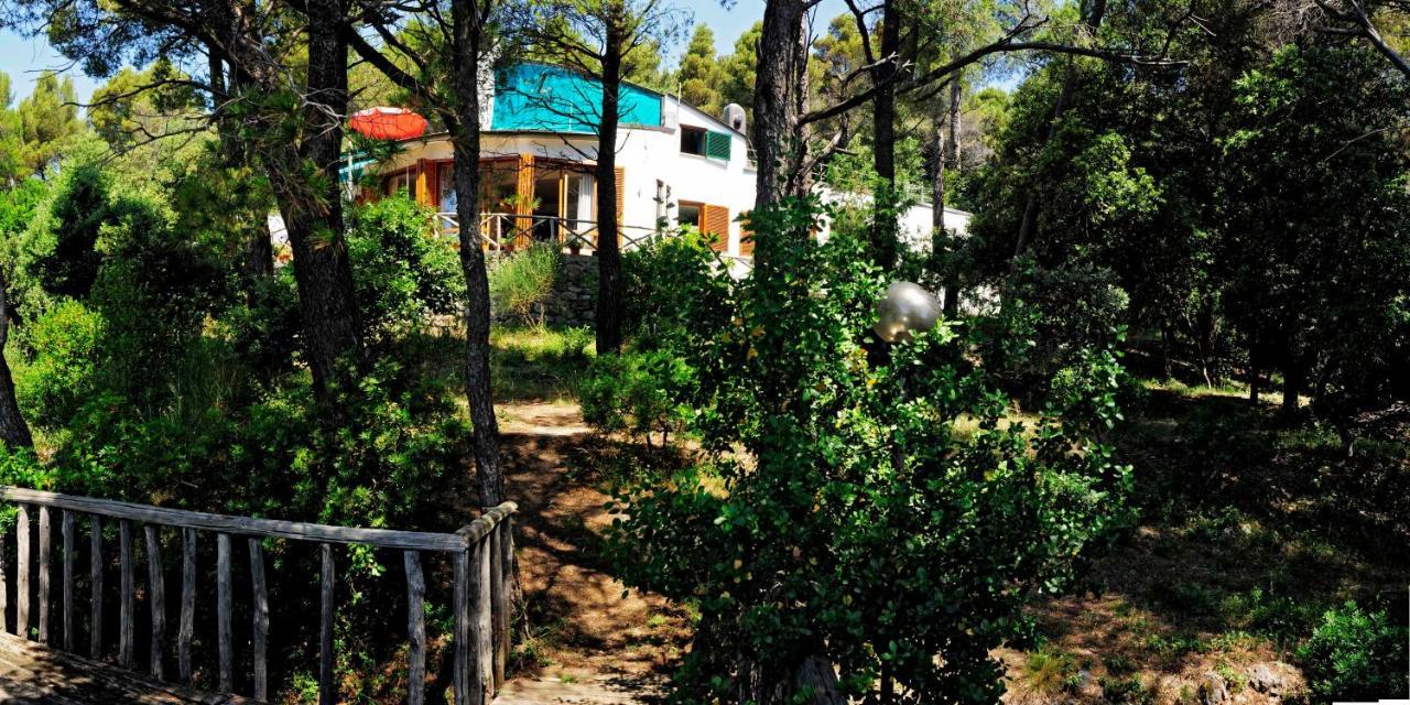B&B Al Cavalluccio Marino Montemarcello Exterior photo