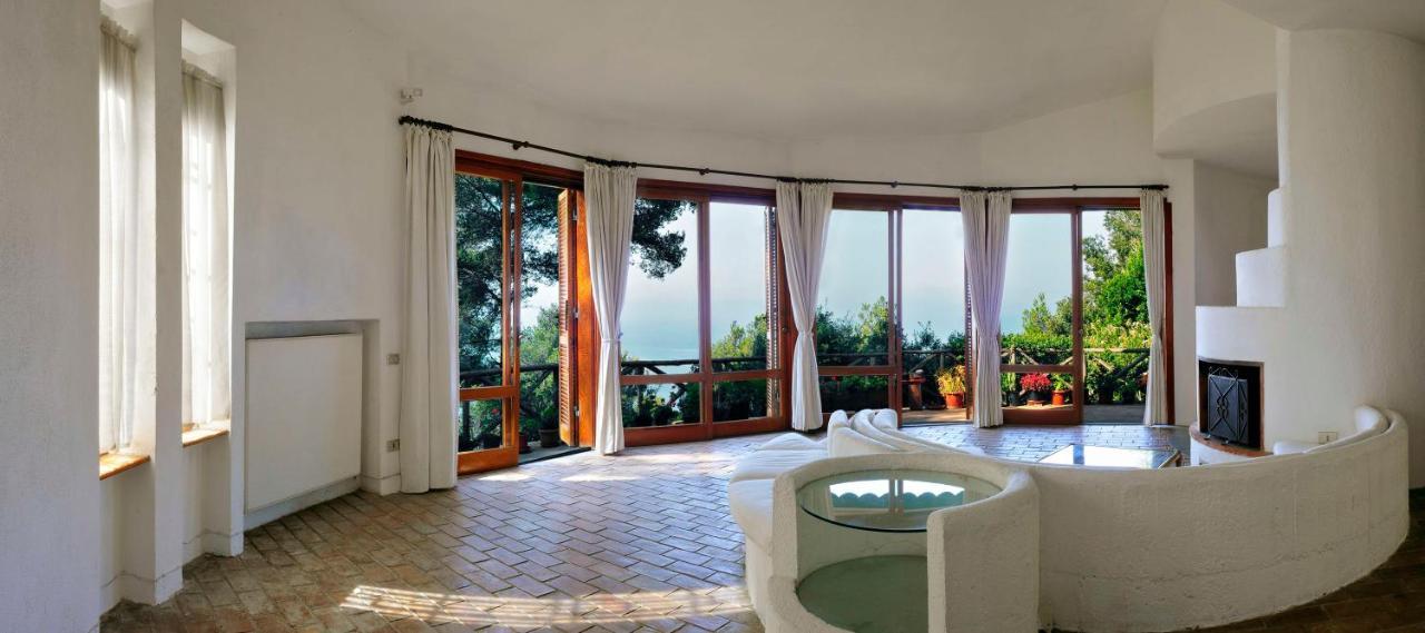 B&B Al Cavalluccio Marino Montemarcello Exterior photo
