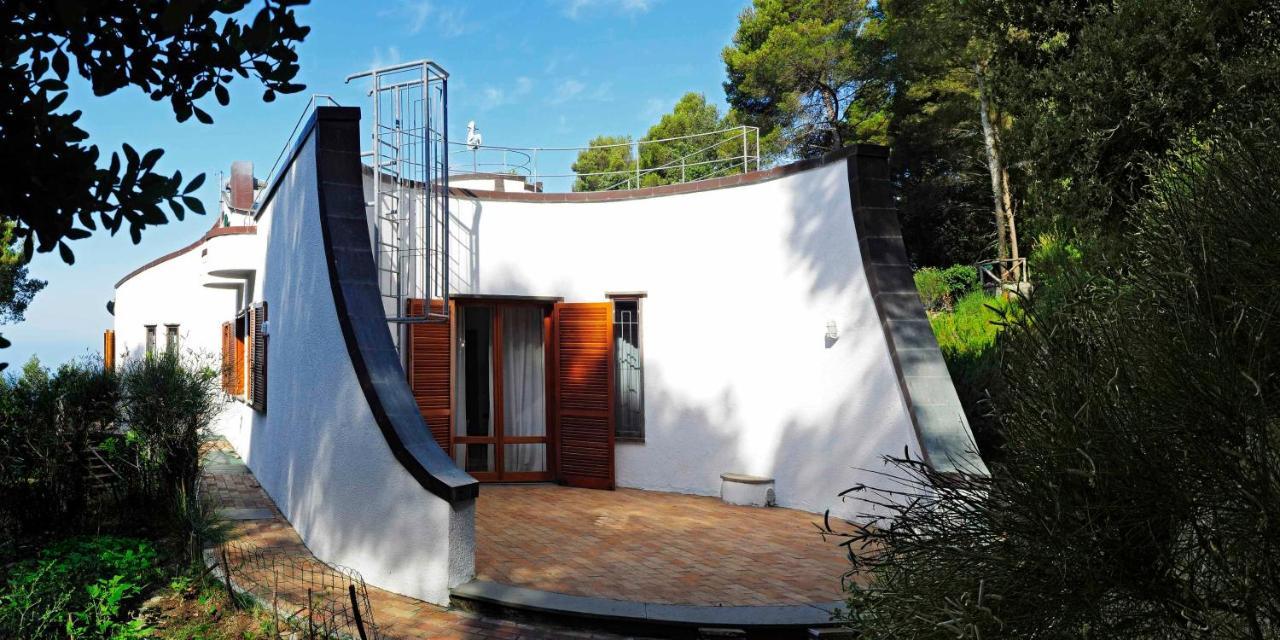 B&B Al Cavalluccio Marino Montemarcello Exterior photo
