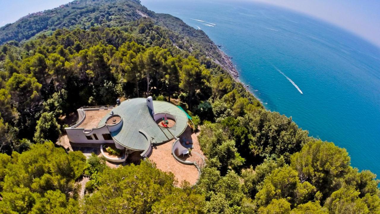 B&B Al Cavalluccio Marino Montemarcello Exterior photo